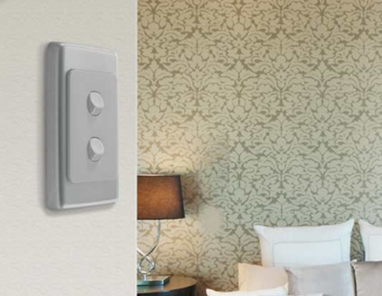 Clipsal 2000 series switch