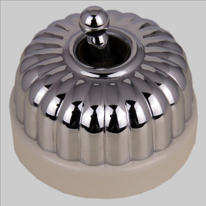 Classic 20 Series 10a Toggle Switch With Fluted Cover And Porcelain Base