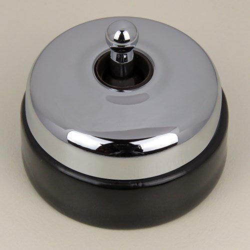 Classic 30 Series 10a Toggle Switch With Smooth Shallow Cover And Porcelain Base