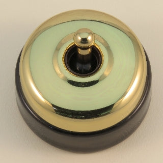 Classic 30 Series 10a Toggle Switch With Smooth Shallow Cover And Porcelain Base