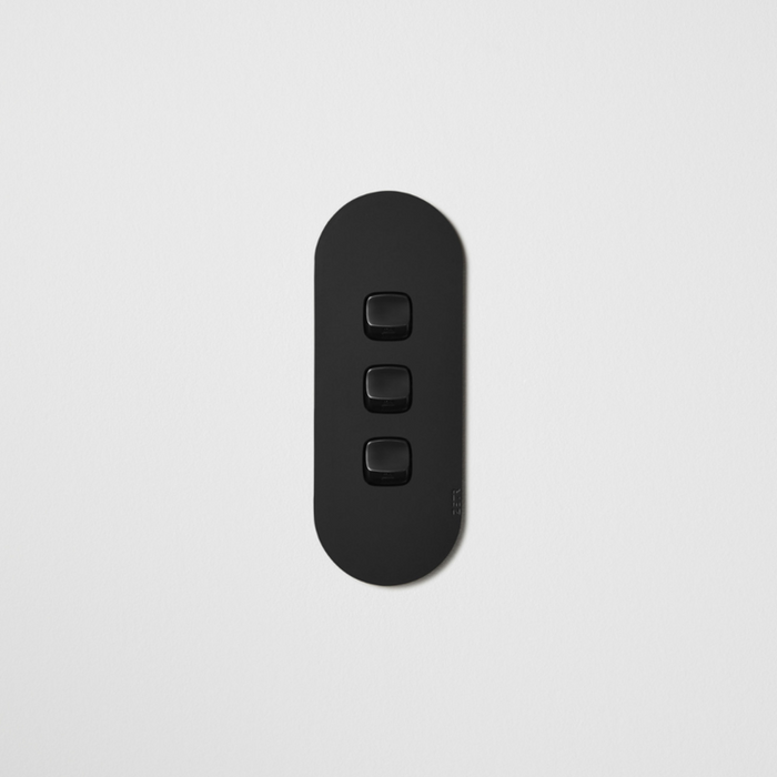 ZETR 12 Series 3 Gang Switch Grid With Faceplate