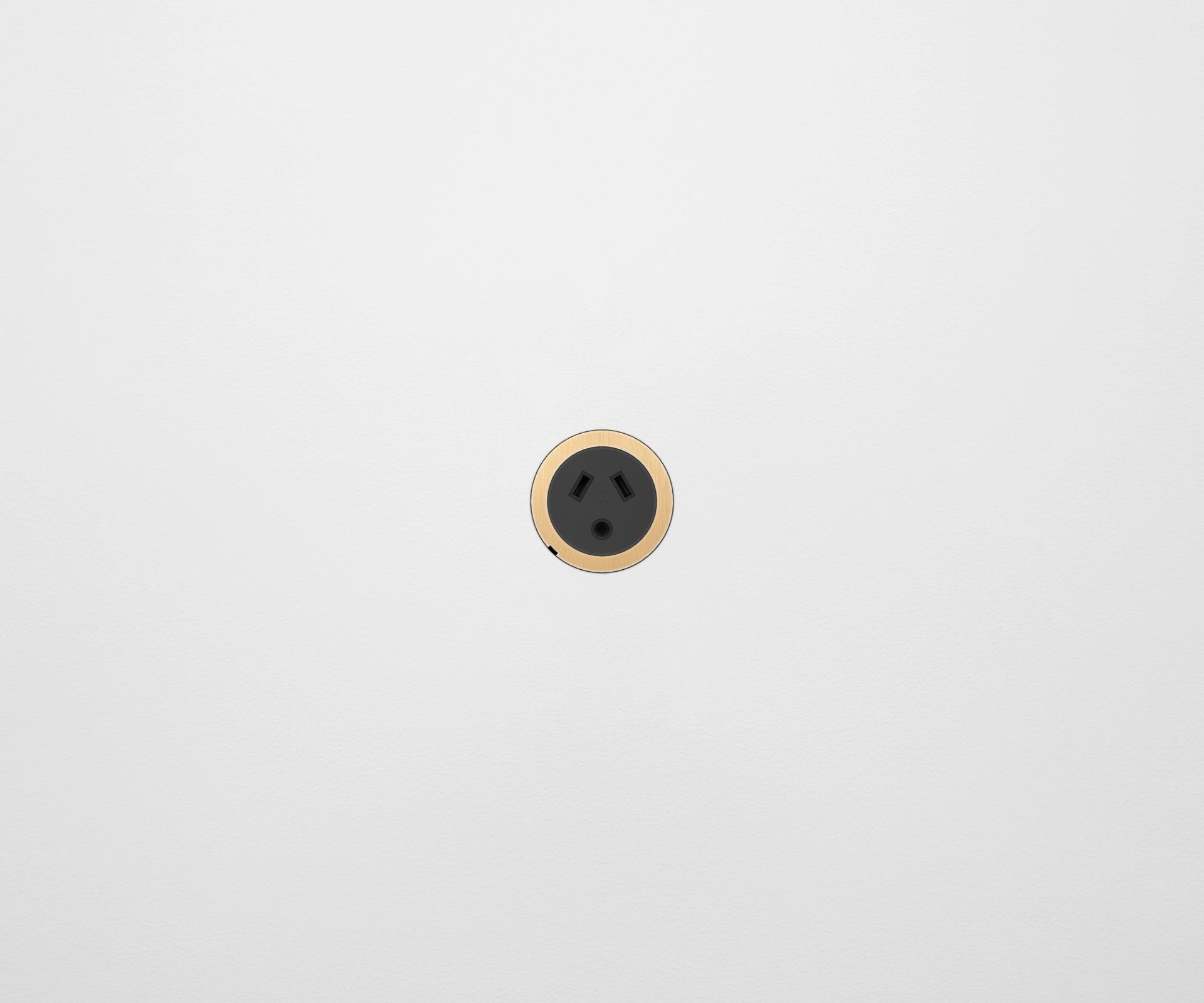 ZETR 48 Carbon Powerpoints and Outlets — Powerpoints and Switches