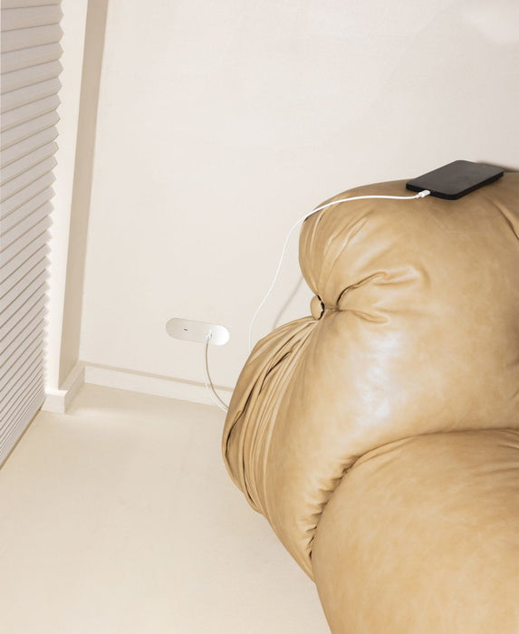 ZETR dual USB outlet lifestyle image