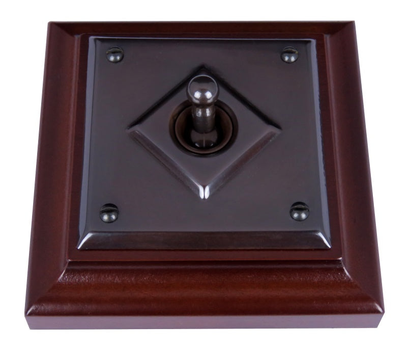 Classic 10 Series Standard 10a Toggle Switch