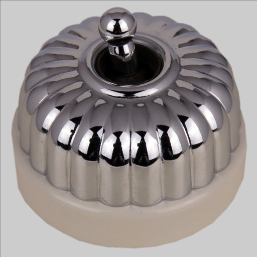 Classic 20 Series 10a Toggle Switch With Fluted Cover And Porcelain Base